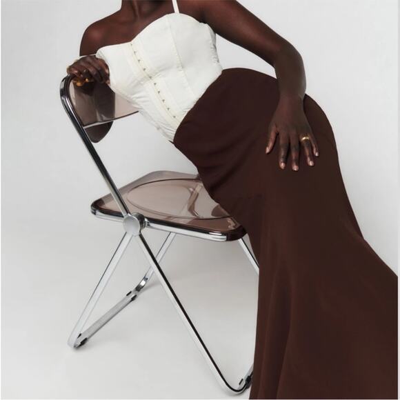 Reformation Skirt Brown - Picture 2 of 7